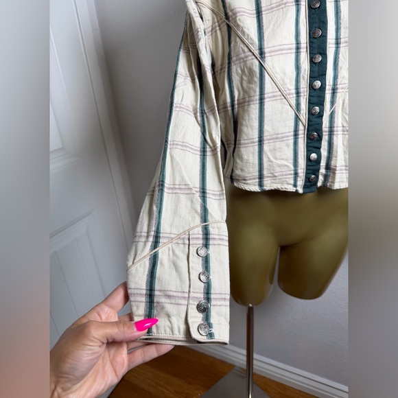 Western Style Ladies fitted Shirt Vintage 80's Wrangler Western Wear M - Picture 3 of 8